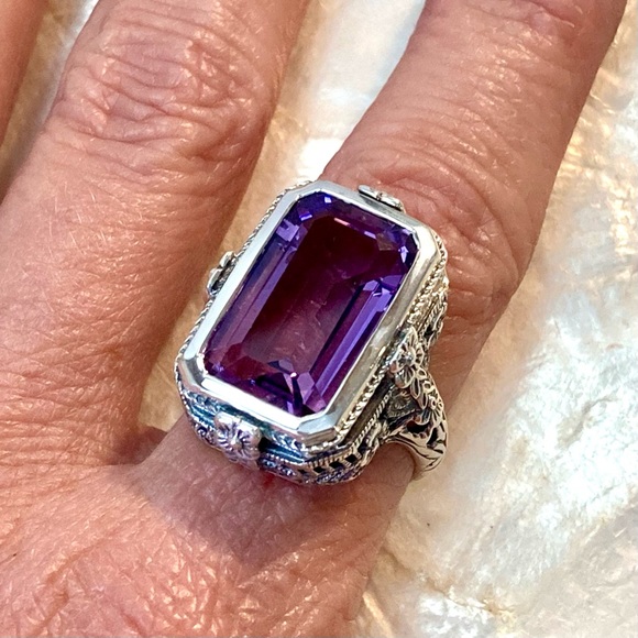 Spectacular Vintage Filigree Sterling Silver and Amethyst Statement Ring - Picture 5 of 5
